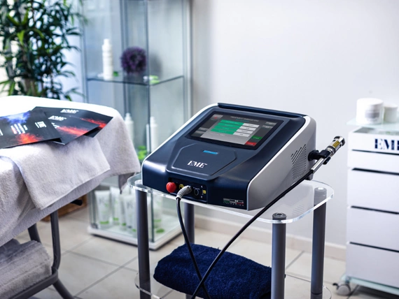 Laser wysokoenergetyczny Crystal YAG SP 9W/1064 nm